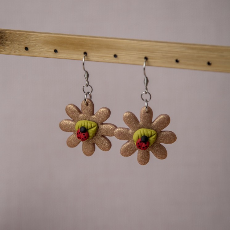 Boucles d'oreilles fleur coccinelle