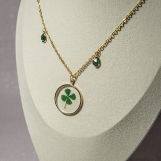 Collier trèfle à 4 feuilles
